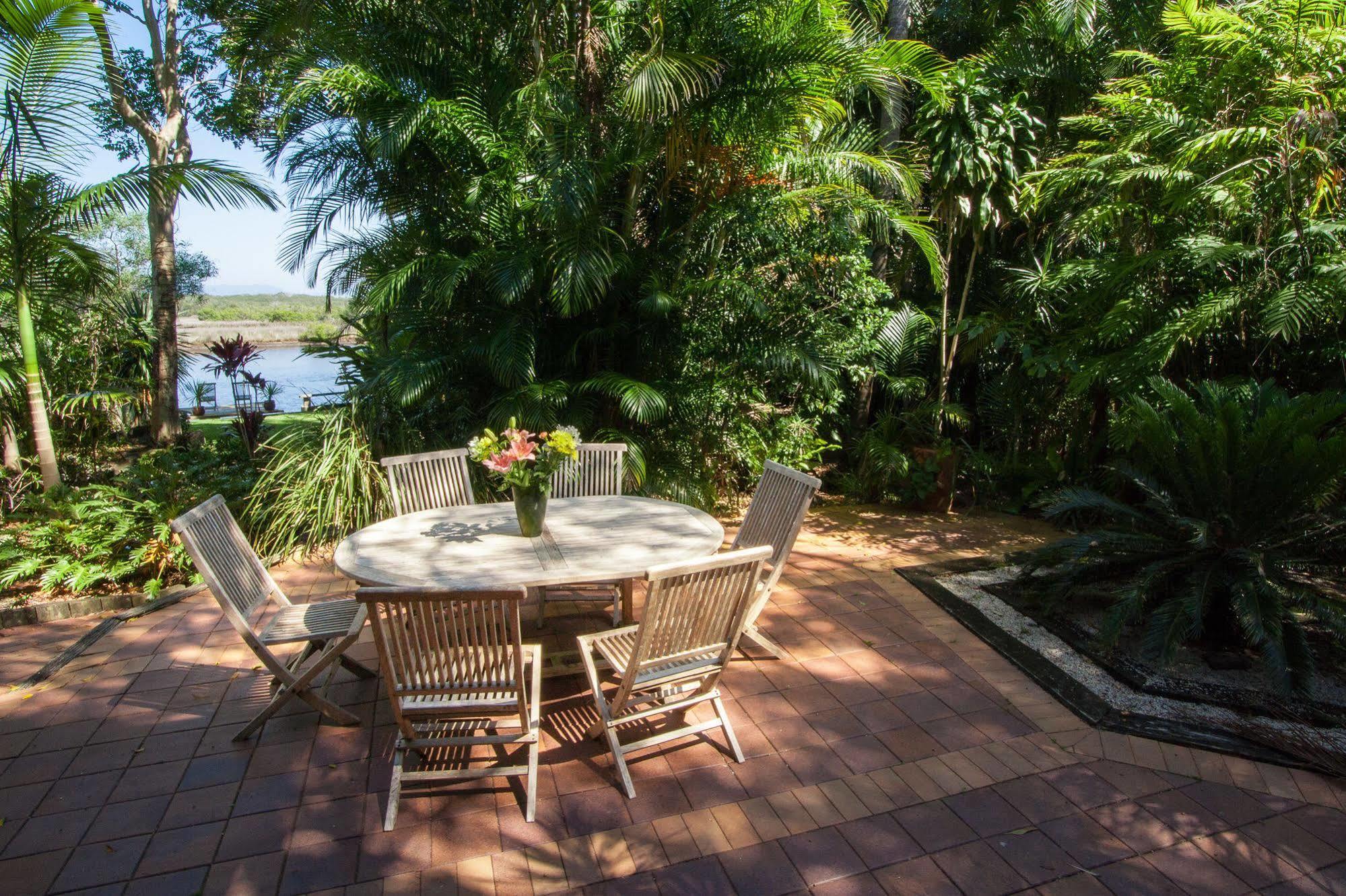 A Beach House At Byron Hotel Byron Bay Buitenkant foto